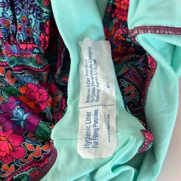 MOONTIDE Colorful Floral Print Twist Front Halter One Piece Swimsuit NWOT - Picture 6 of 6